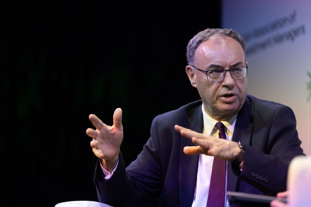 イングランド銀、英国債売却ペースを10月から減速検討－ベイリー総裁 - Bloomberg