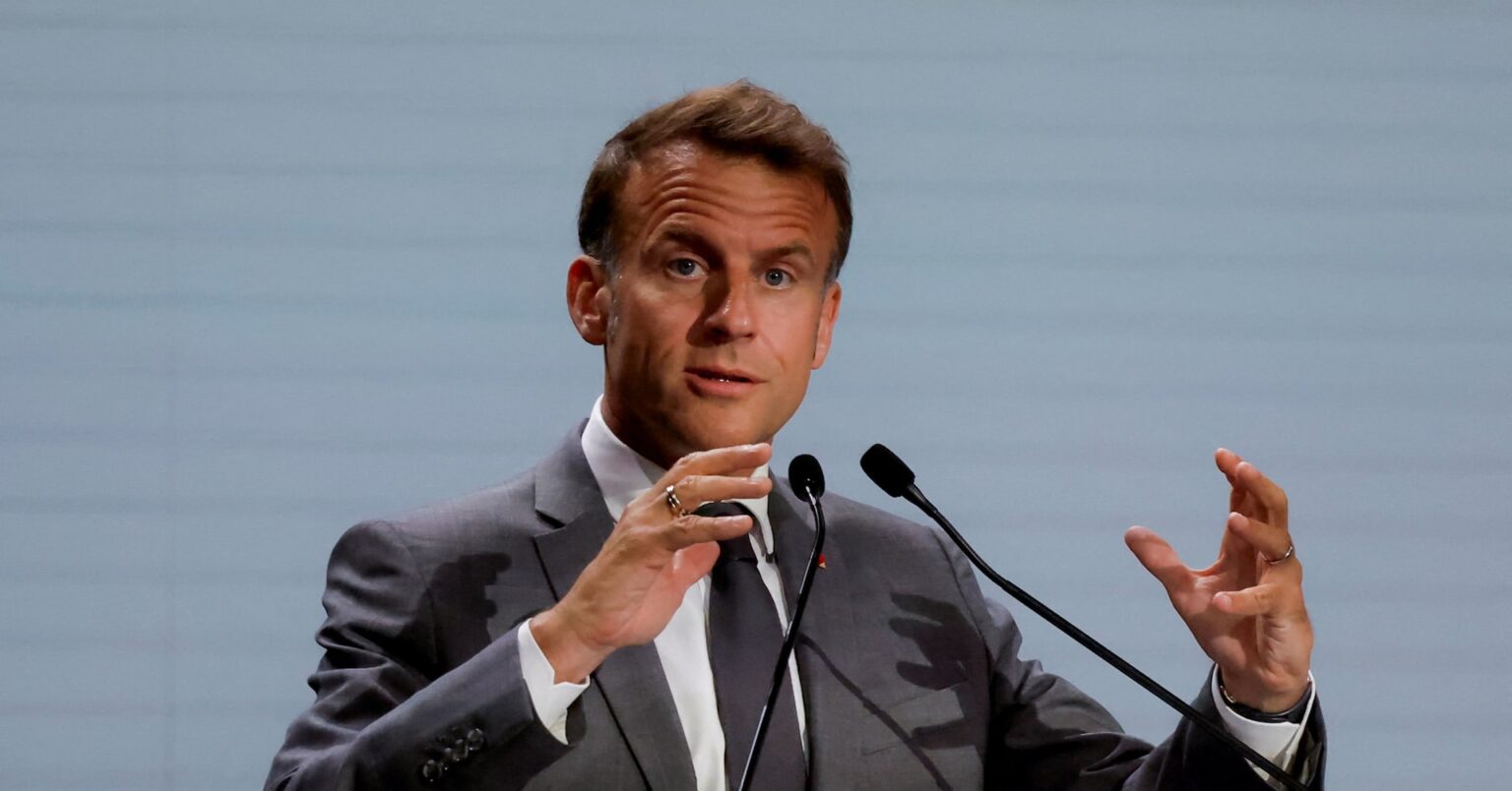 仏・ロシア首脳が電話会談、ウクライナ停戦やイラン核問題を協議 | ロイター