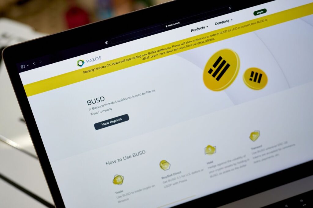 中国政府にステーブルコイン導入検討求める声－人民元の国際化に寄与 - Bloomberg