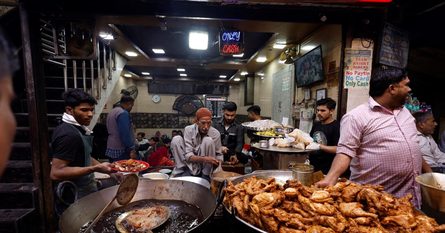 インドのサービスＰＭＩ、6月は10カ月ぶり高水準　需要堅調 | ロイター