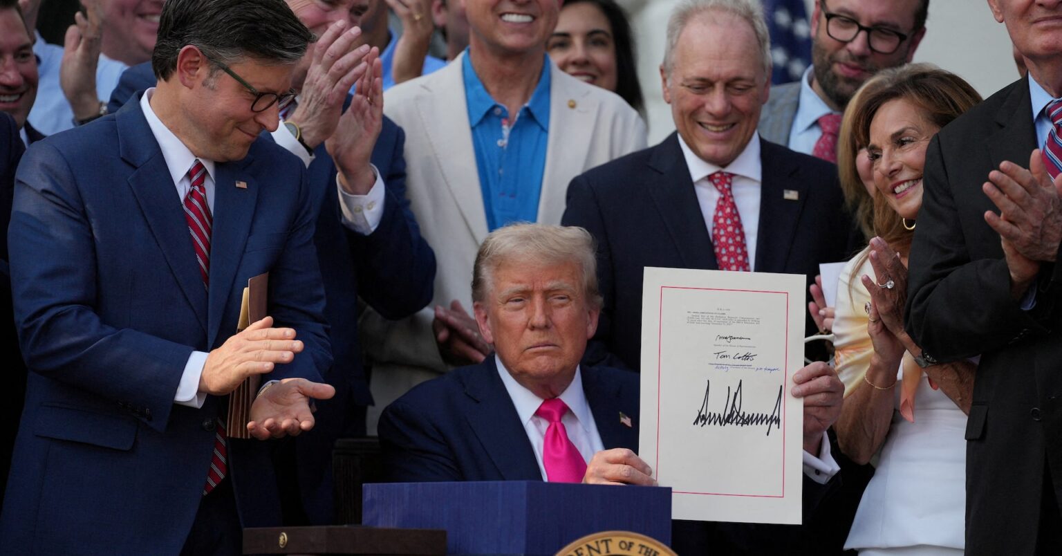 米政権の大規模減税・歳出法が成立、トランプ氏が署名 | ロイター