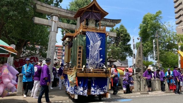 夏祭りシーズン到来　雨ならぬ厳暑の「長浜さま」で神輿の巡行 大分