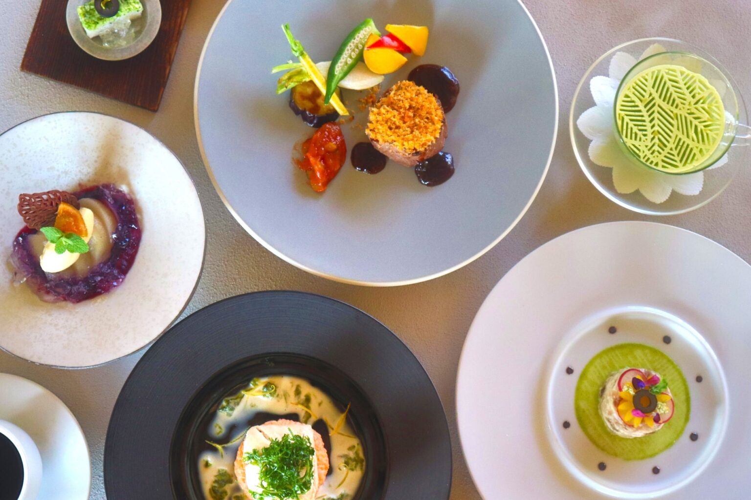【HOTEL FARO manazuru】真鶴の旬を味わう創作フレンチ　「真鶴の四季～創作フレンチ美食のフルコース～」夏限定メニューが7月7日より提供開始！ | 株式会社ブルー・スカイ・アソシエイツのプレスリリース