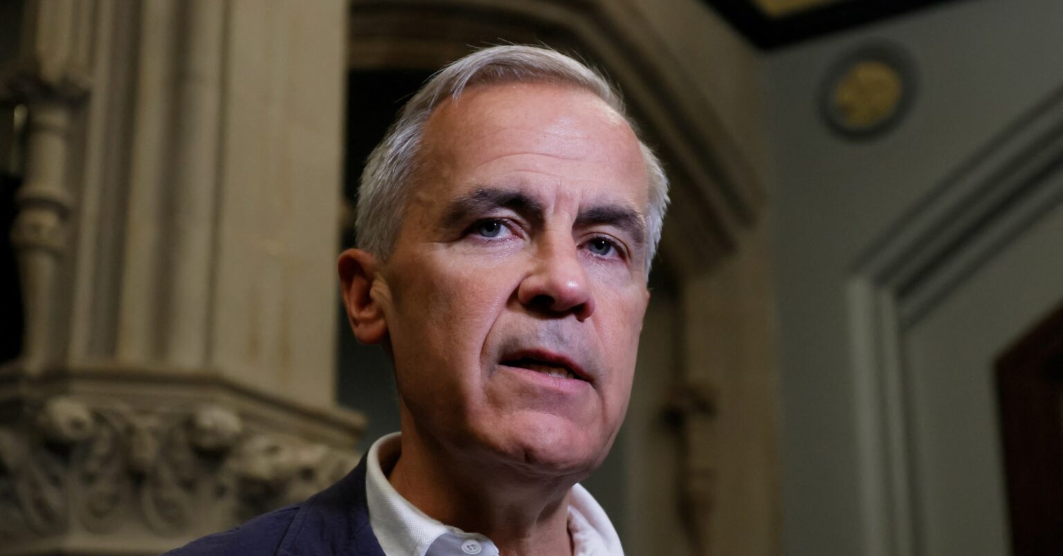 カナダ、石油パイプライン新設提案「可能性高い」とカーニー首相 | ロイター