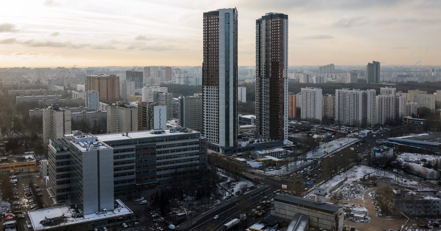 ロシア財政赤字、上半期は通年予想と同水準　対ＧＤＰ比1.7％ | ロイター