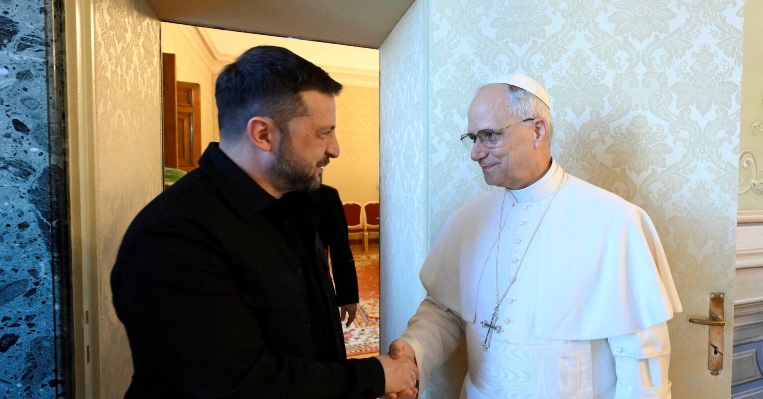 ゼレンスキー氏、ロシアとバチカンで対話「完全に可能」　ローマ教皇と面会 | ロイター