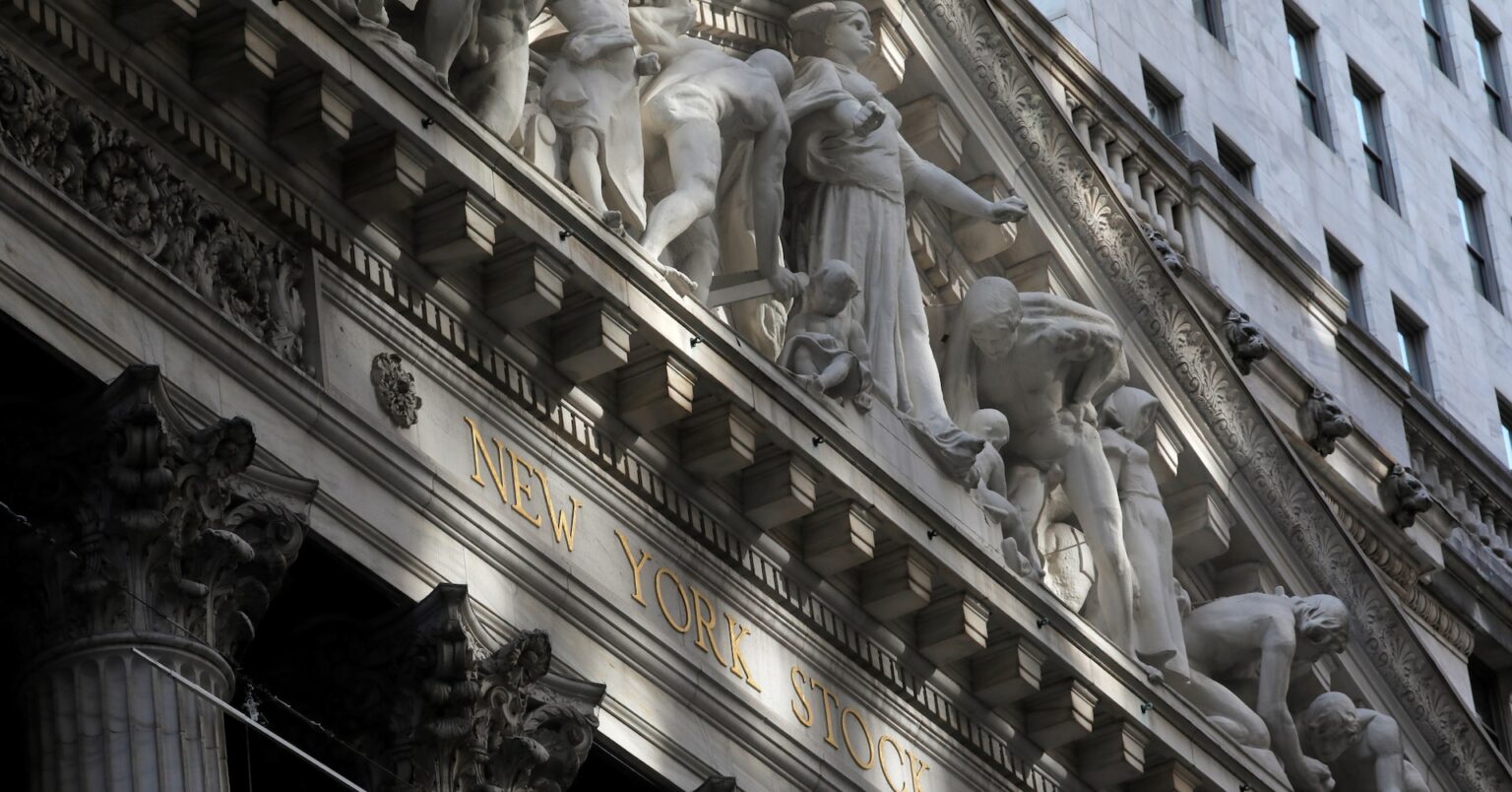 米国株式市場＝上昇、ＦＯＭＣ議事要旨受け利下げ焦点に　エヌビディアが高い | ロイター