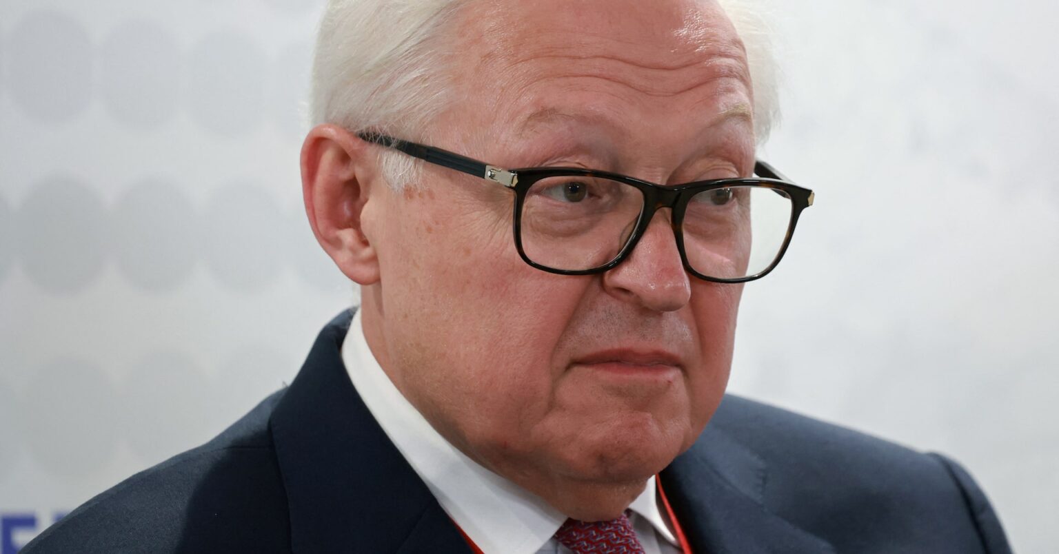 ロシアの対米関係改善努力、トランプ政権の矛盾が妨げ＝外務次官 | ロイター