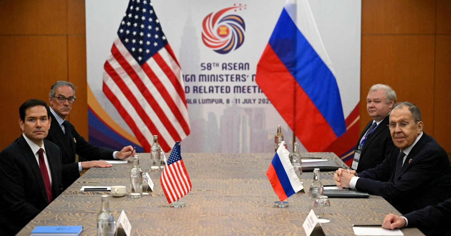 米ロ外相が会談、ウクライナ巡る「新アプローチ」協議　対話継続へ | ロイター