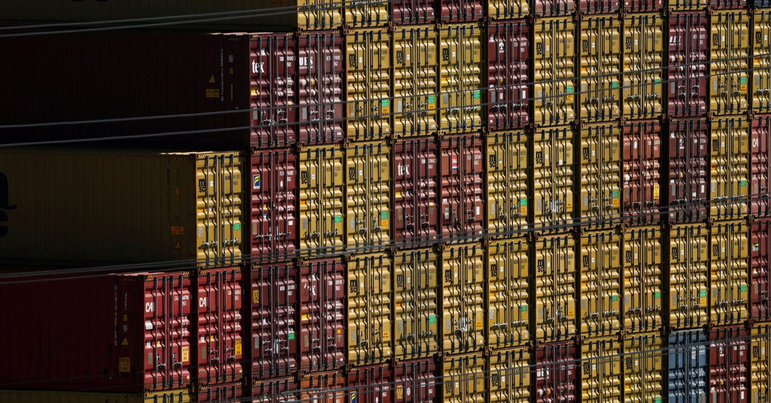 米財政収支、6月は270億ドルの黒字　過去最高の関税収入で | ロイター