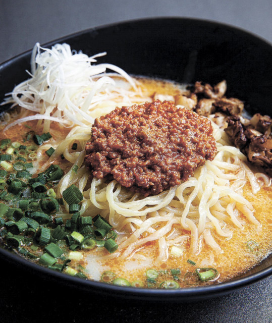 麺屋 軌跡 徳島本店(藍住町)の夏限定メニュー　特製塩ダレ&times;たっぷりのゴマが決め手