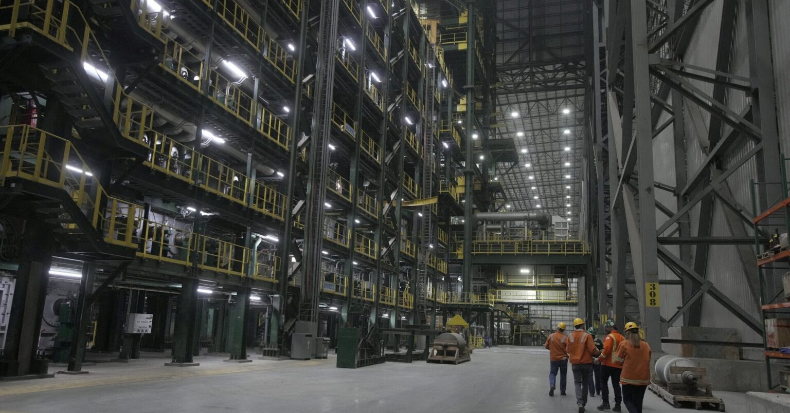 米関税措置、国内雇用0.2％減　実質所得も減少＝ＳＦ連銀報告 | ロイター