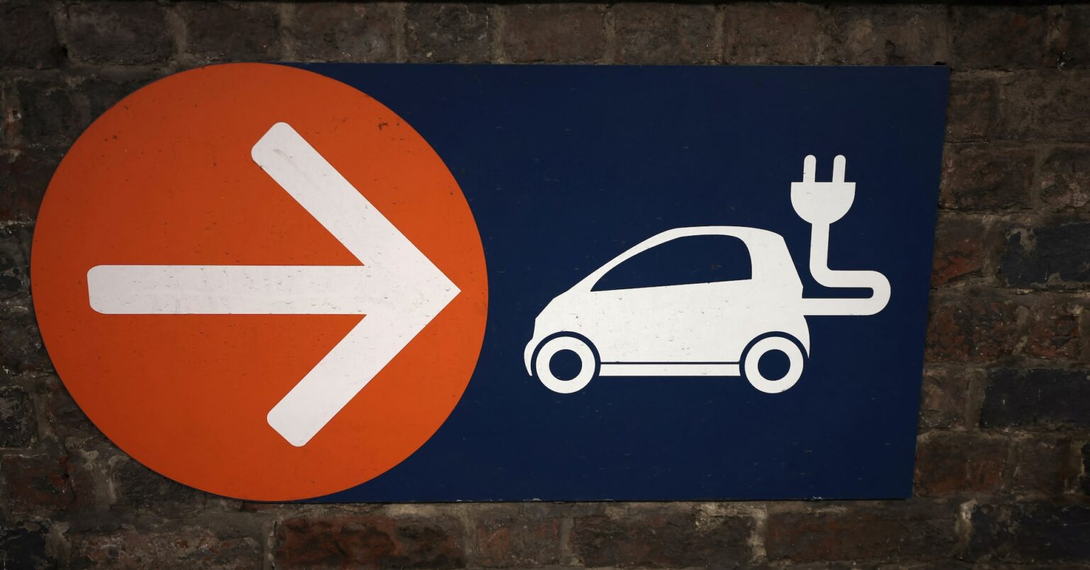 英政府がＺＥＶ販売義務ルール見直しへ　業界は達成困難と悲鳴 | ロイター