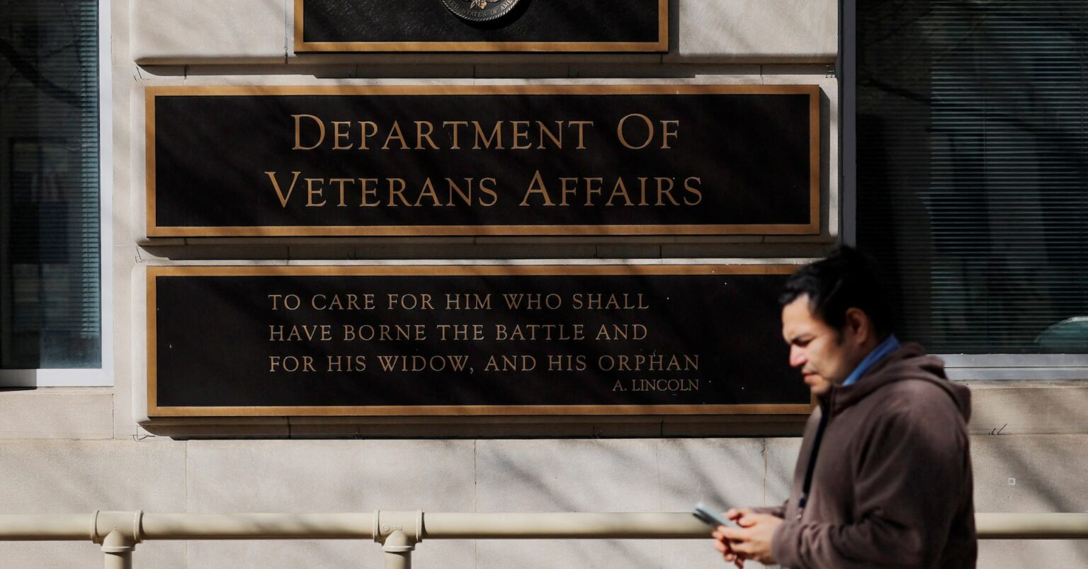 米政府機関、人員削減計画を縮小　大量の職員流出受け | ロイター