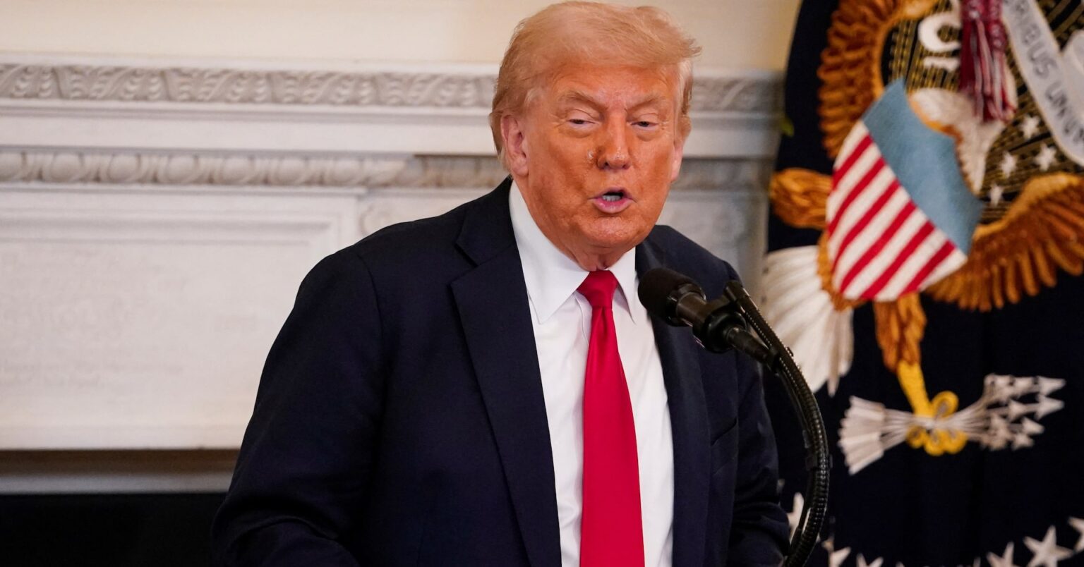 米、インドネシアと貿易協定締結　トランプ氏が自身のＳＮＳで発表 | ロイター