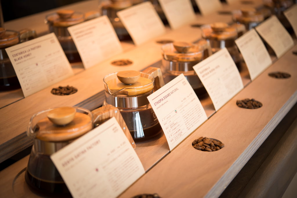 奈良の注目カフェ「ROKUMEI COFFEE CO.FACTORY」で16種以上テイスティング