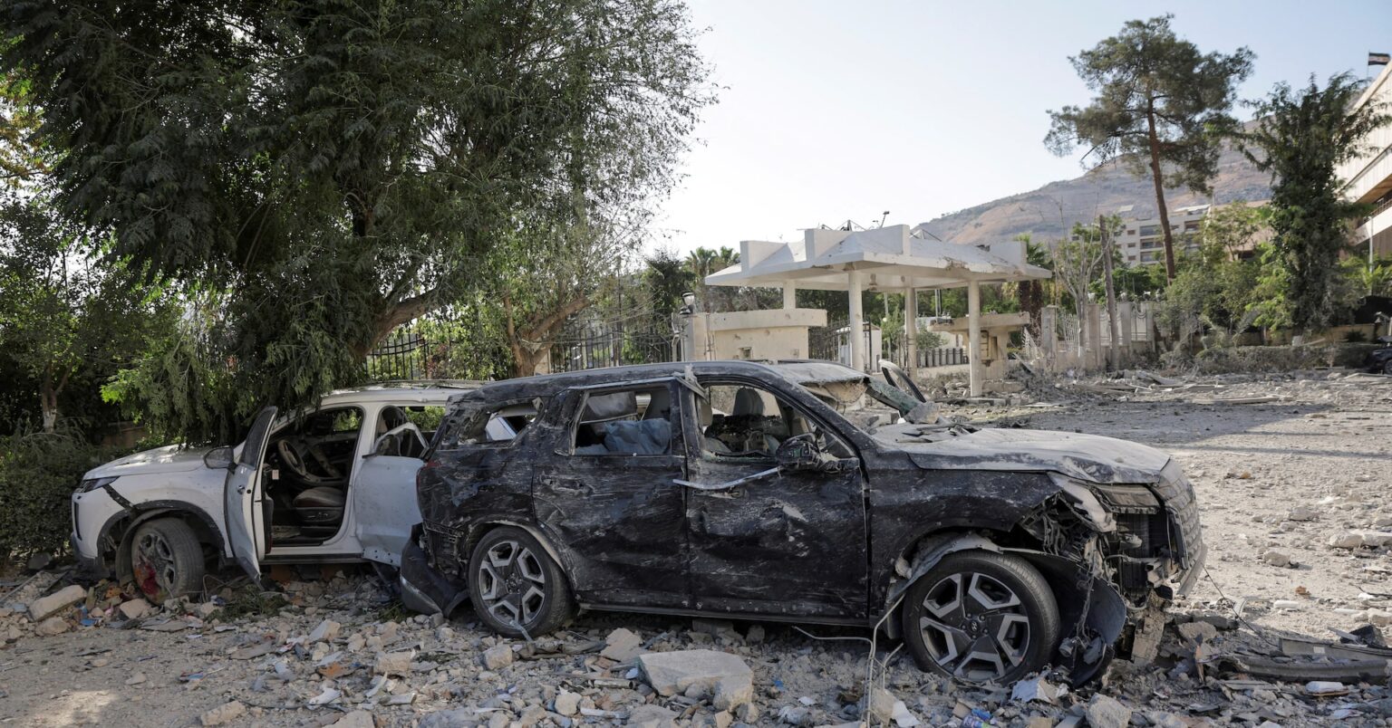 イスラエル、シリア首都を空爆　米「戦闘まもなく停止」と表明 | ロイター