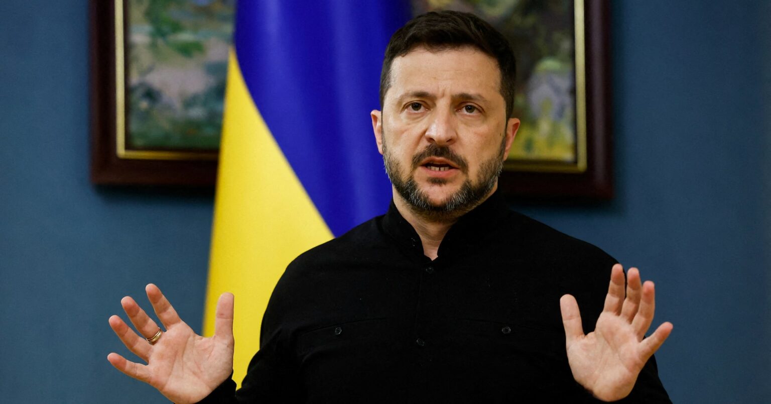 ゼレンスキー氏「半年以内に兵器の50％国産に」　新内閣発足に向け抱負 | ロイター