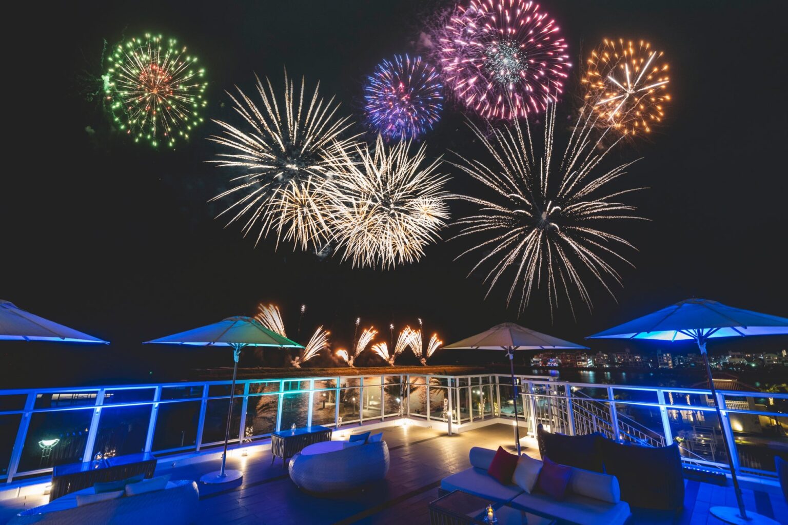 ナイトプール・花火・エイサーなど、沖縄の夏を満喫できる夏期限定イベント「OKINAWA SUMMER FES 2025」 | 北谷ホテルアンドリゾート株式会社のプレスリリース