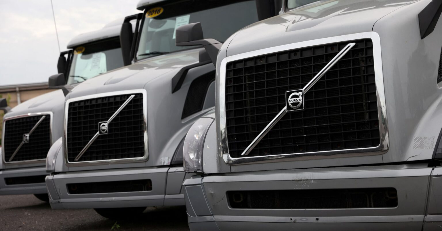 ボルボ、第2四半期営業利益は予想上回る　欧州が北米の低迷相殺 | ロイター