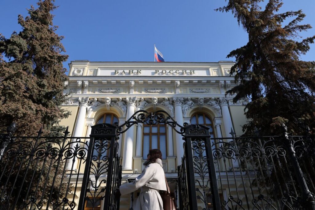 ロシア大手銀行、来年の政府救済要請を内々に議論－関係者 - Bloomberg
