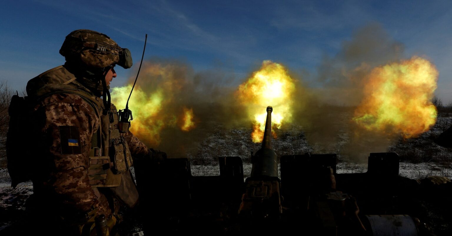 兵器を前線で試用評価、ウクライナが外国軍事企業向けに新プログラム | ロイター