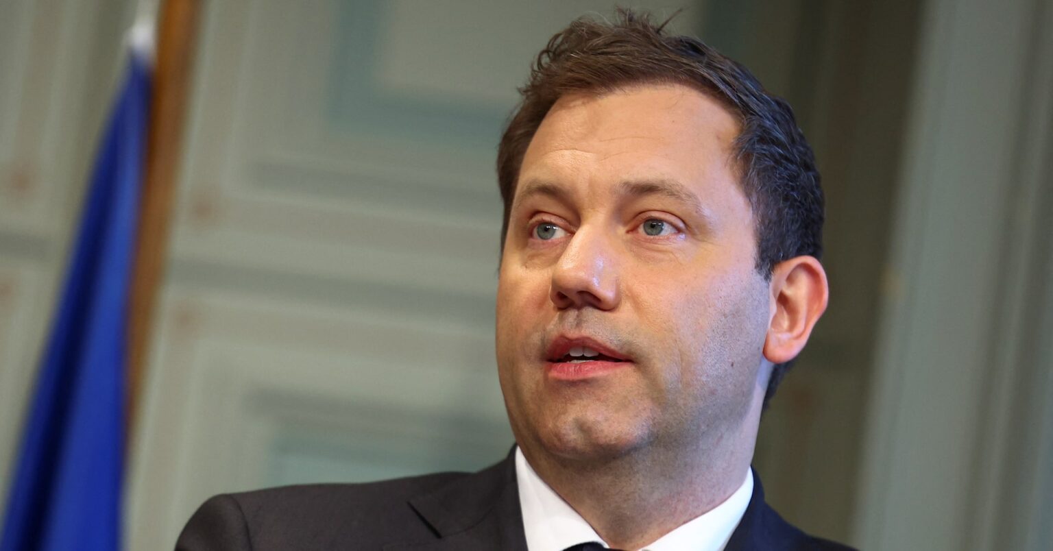 ＥＵの財政問題、共同債以外で解決を＝独財務相 | ロイター