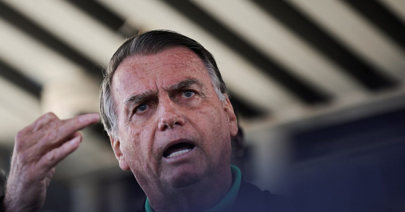 ブラジル前大統領宅を捜索　最高裁令状、米逃亡懸念か | ロイター