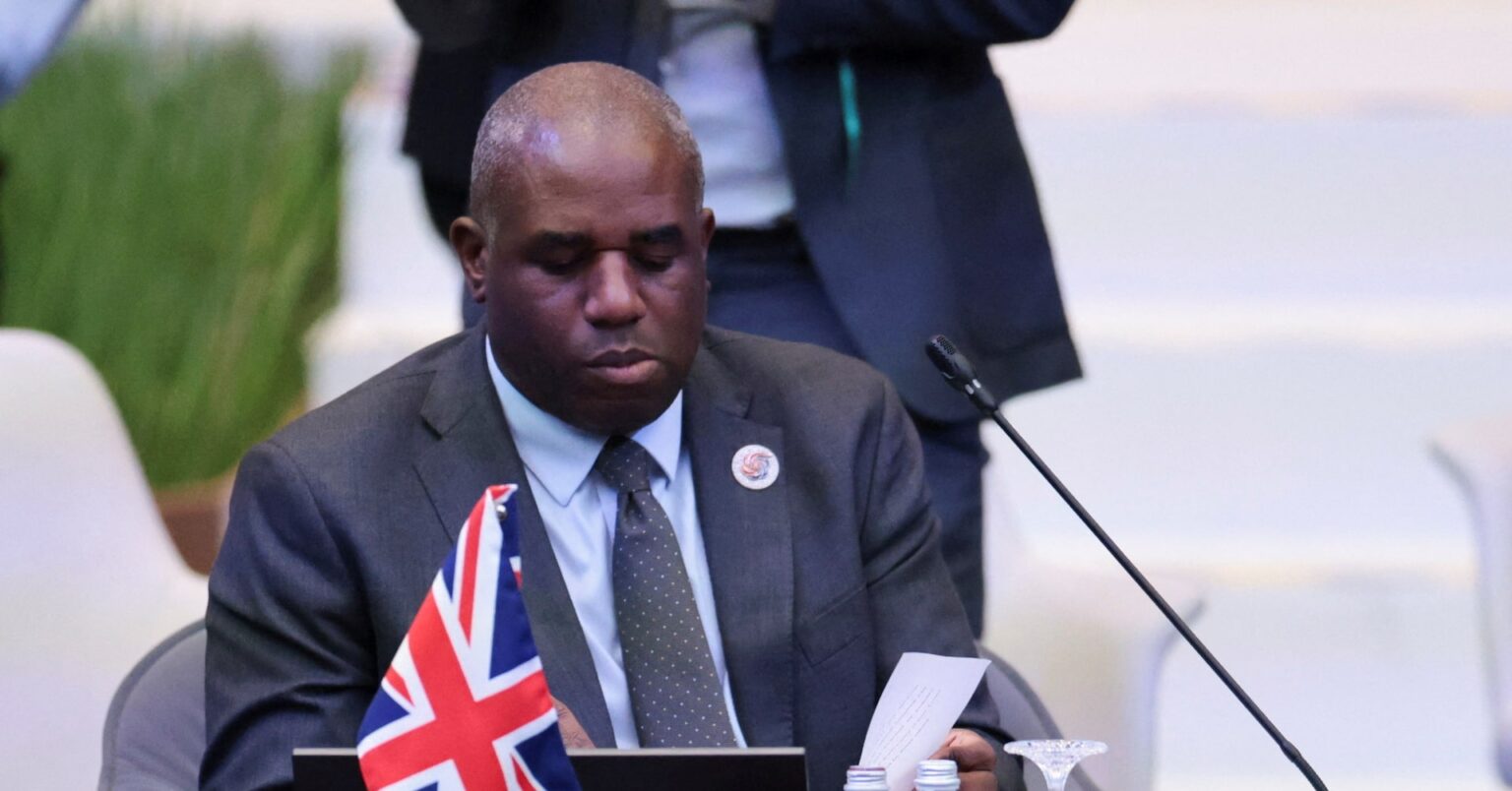 英、サイバー攻撃でロシアに制裁　軍情報機関部隊など対象 | ロイター