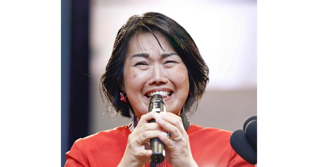 高良沙哉氏の得票は26万5203票 次点の奥間亮氏に3万3296票差付ける 参院選沖縄選挙区の選管最終が確定 – 琉球新報デジタル 高良沙哉氏の得票は26万5203票 次点の奥間亮氏に3万3296票差付ける 参院選沖縄選挙区の選管最終が確定 - 琉球新報デジタル