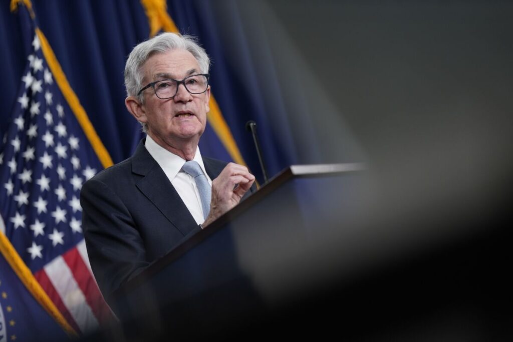 パウエル議長解任なら米30年債利回り0.5ポイント超上昇へ－ドイツ銀 - Bloomberg