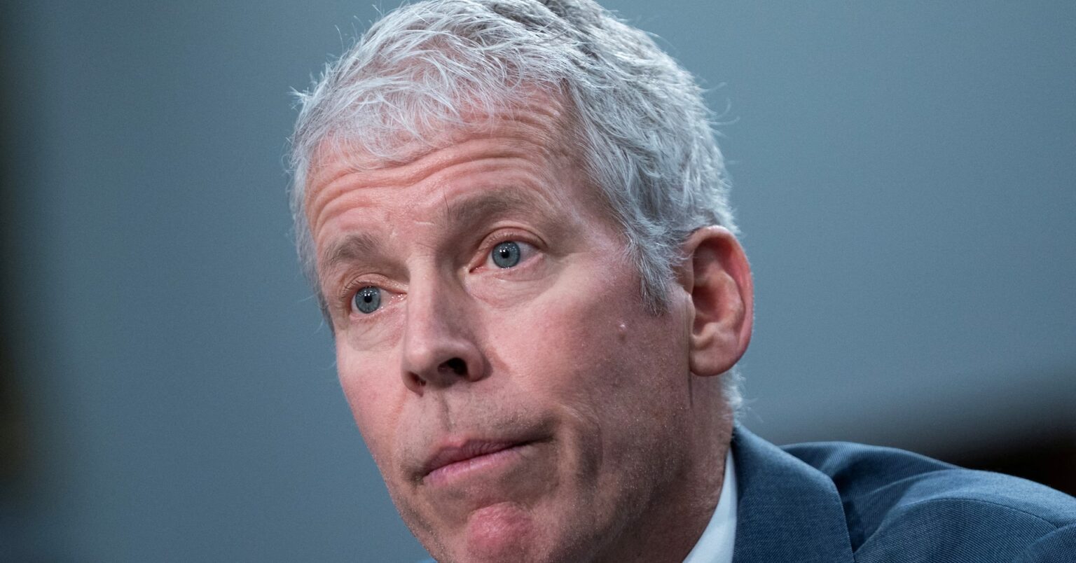 ロシア産石油への制裁「現実的可能性」と米長官、戦争終結に向け | ロイター