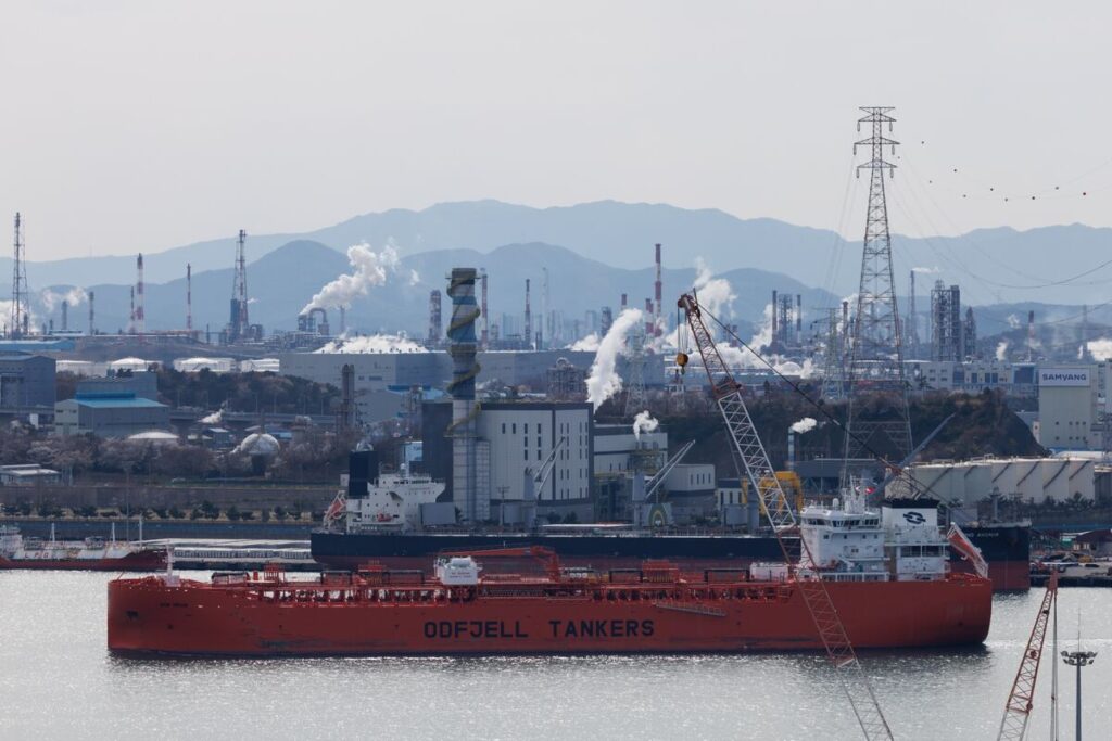 米韓通商協議が延期へ、日程調整できずベッセント長官が不参加 - Bloomberg