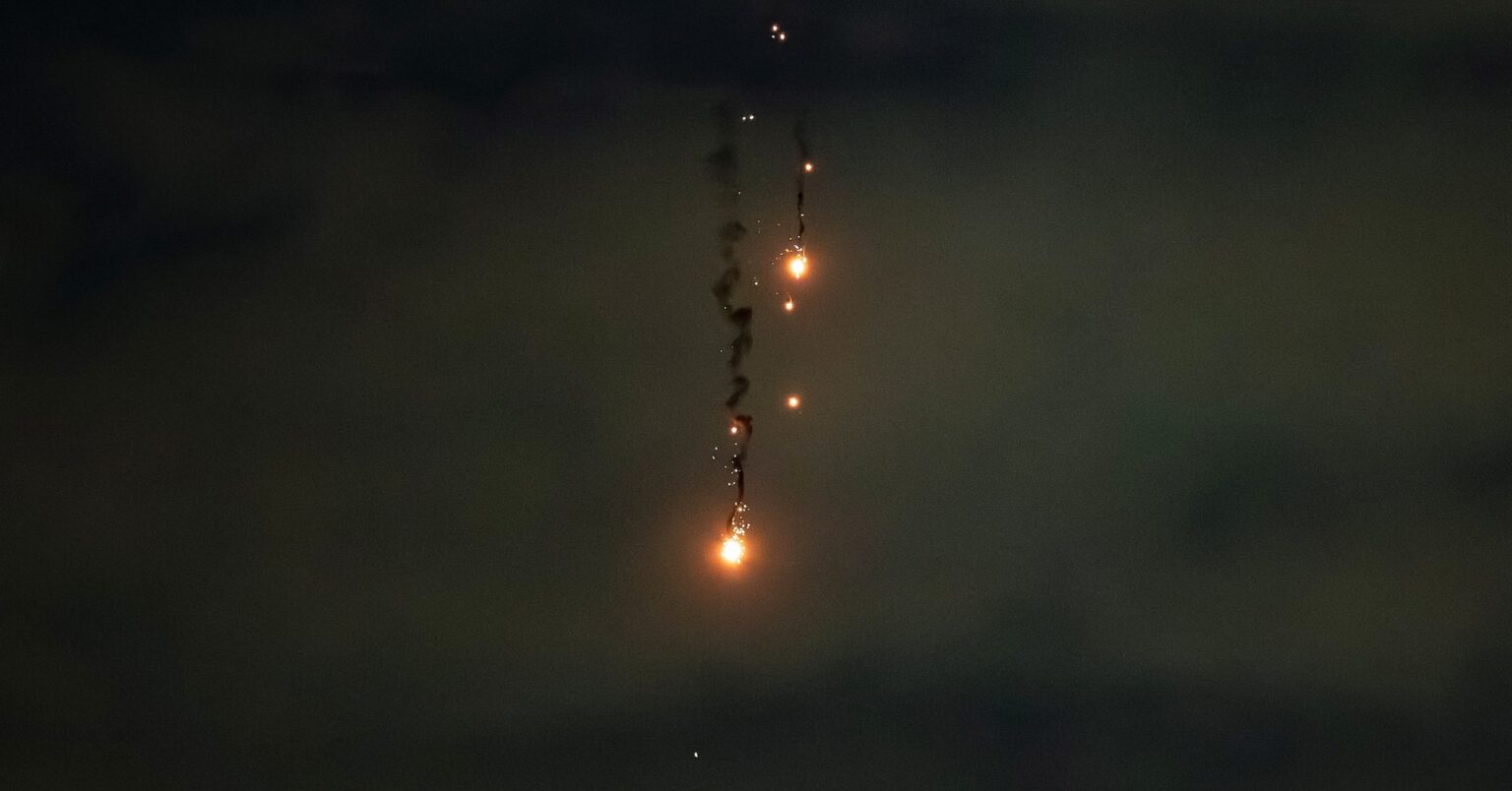 ロシアがウクライナ戦闘で使用のドローン、中国製エンジンの密輸が判明 | ロイター