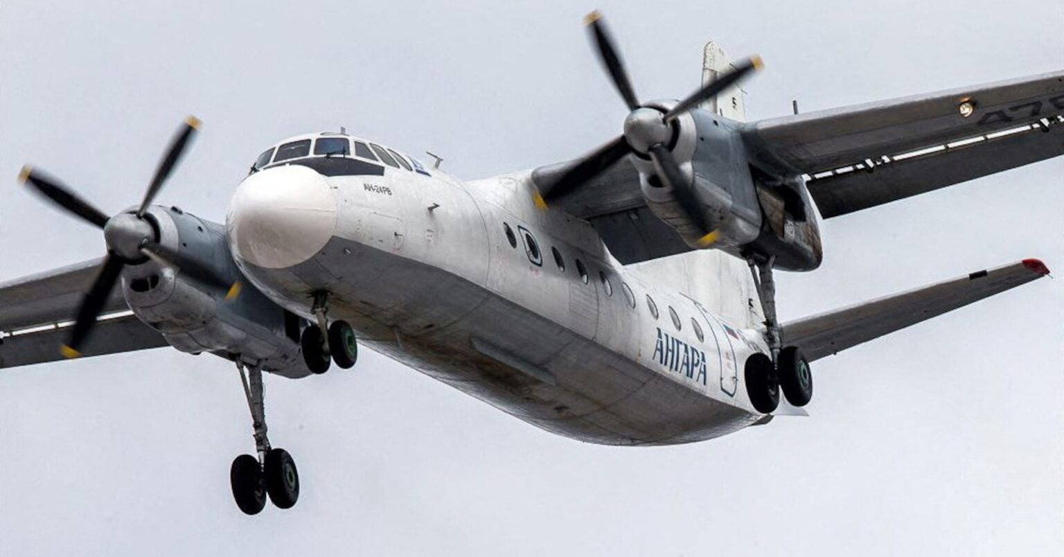 ロシア極東アムール州で旅客機墜落、搭乗の48人全員死亡 | ロイター ロシア極東アムール州で旅客機墜落、搭乗の48人全員死亡 | ロイター