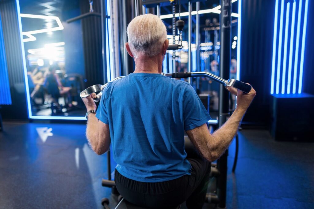 60代でも遅くない、認知症の発症リスクは生活習慣で低下可能－米研究 - Bloomberg