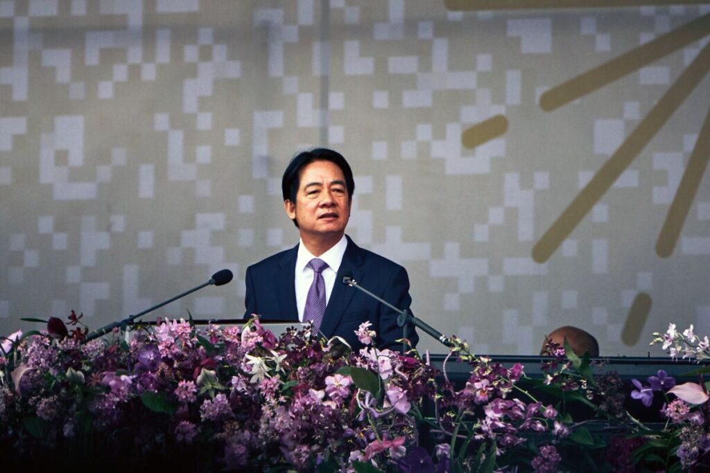 台湾総統が外遊を中止－米国から立ち寄り許可得られずと関係者 - Bloomberg