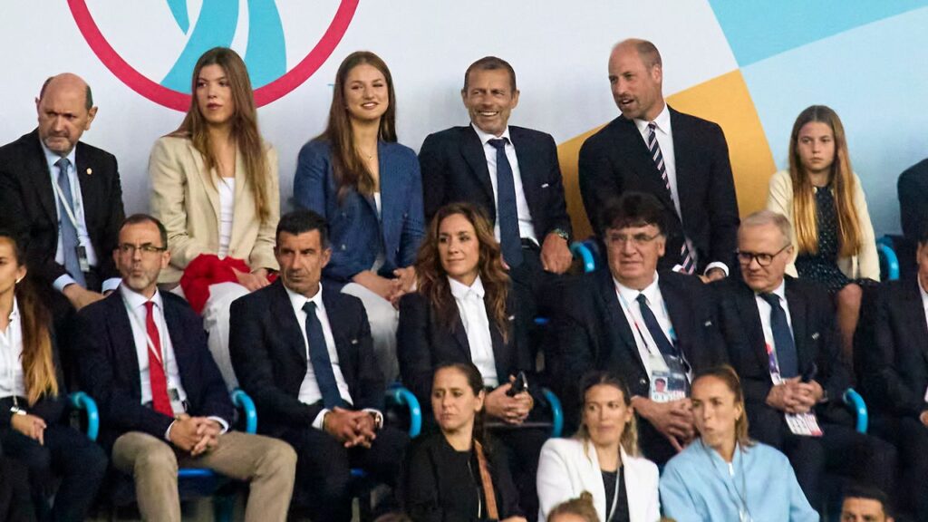 イギリスのシャーロット王女＆スペインのレオノール王女とソフィア王女、サッカー女子EURO2025で初対面 | Vogue Japan