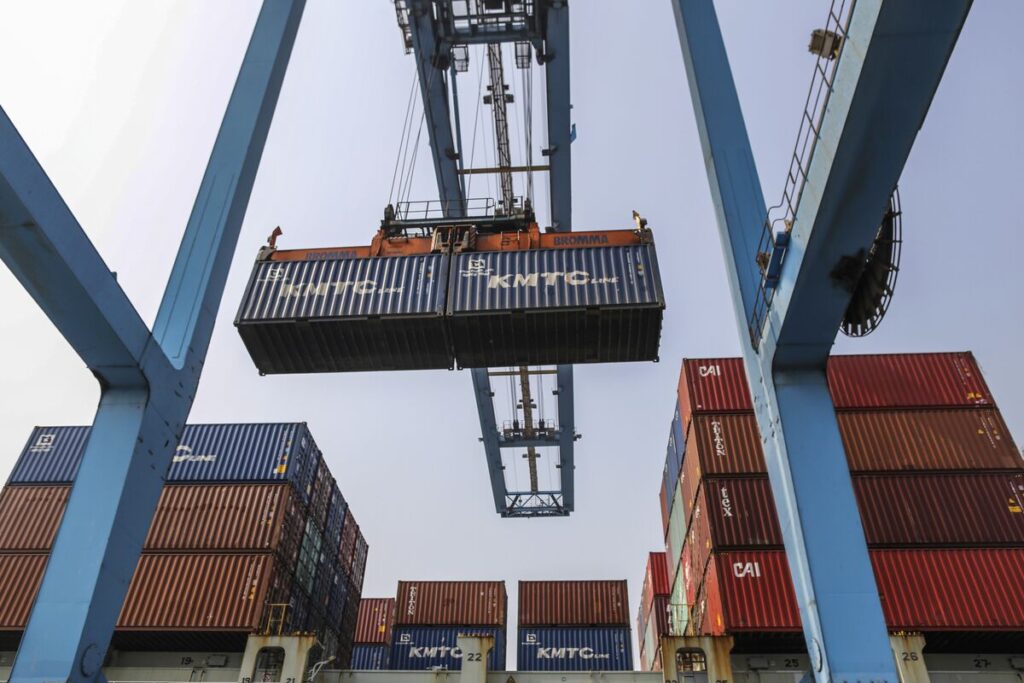 トランプ氏、インドに対する20－25％の関税示唆－最終決定はまだ - Bloomberg