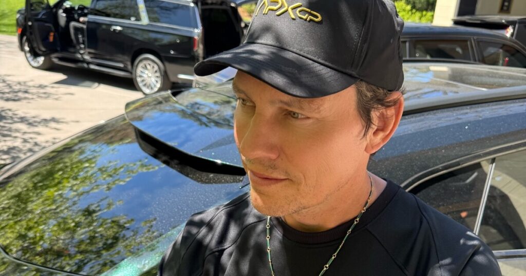 Tiësto (ティエスト) 、メキシコシティーで開催の最新ショー「PRISMATIC 」にてDaft Punk (ダフト・パンク) のリミックスを初披露し話題に
