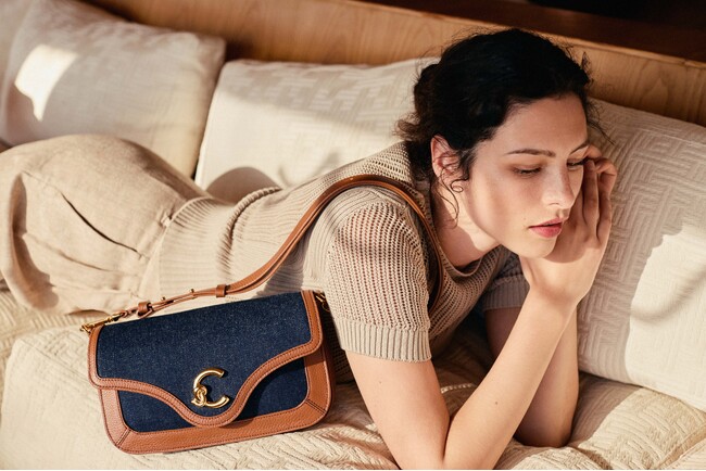 イタリア・パルマ発 イタリアンレザー バッグ・アクセサリーブランド COCCINELLE /