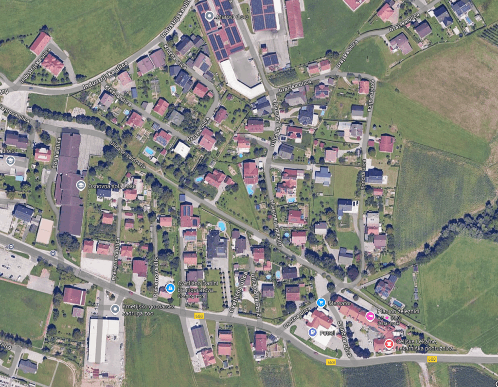 Slovenske Konjiceで別々に - 最もプライベートなプールがある私たちの村ですか？