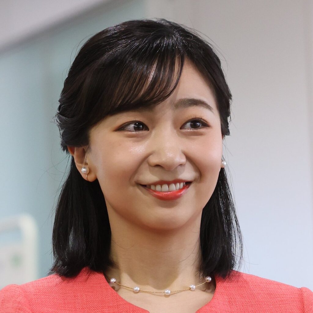 《“厚塗り”との指摘が》佳子さま ブラジルご訪問中の慰霊碑での“濃い目メイク”が一部で波紋…プロのヘアメイクの「評価」は？（女性自身） - Yahoo!ニュース - Yahoo!ニュース