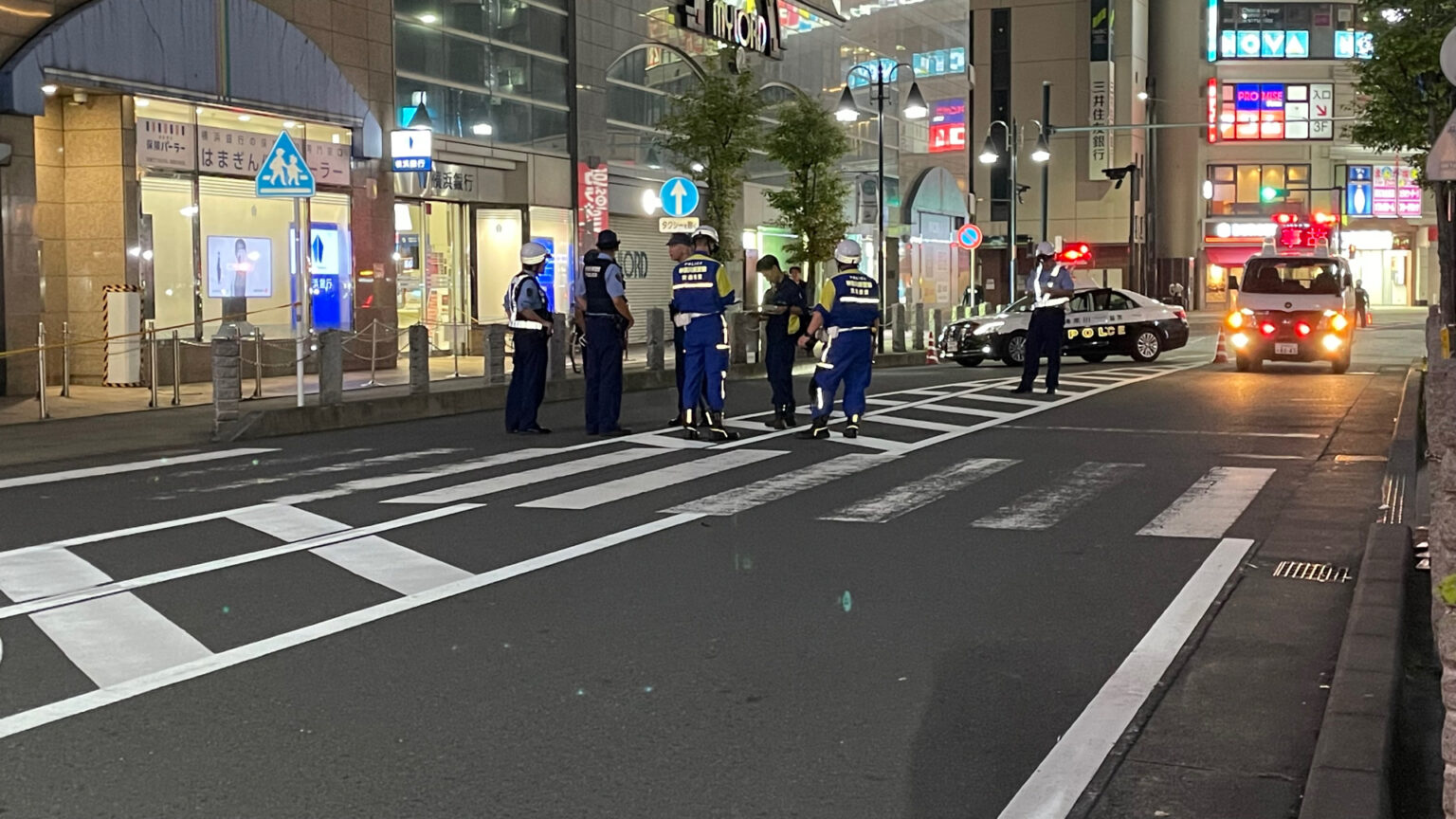 【速報】小田急線本厚木駅前の路上でひき逃げか　倒れていた男性の死亡確認　逃げた車の行方追う　神奈川県警（TBS NEWS DIG Powered by JNN）