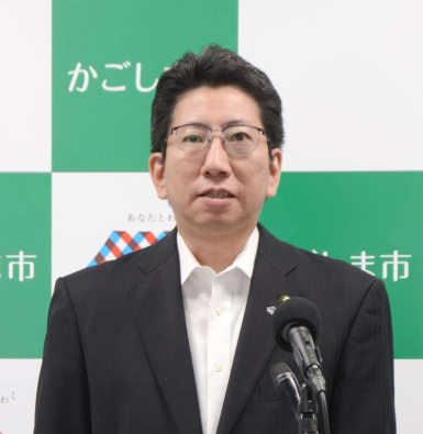 鹿児島市が来年から窓口業務受け付けを1時間短縮 下鶴市長、空いた時間は「市民サービス向上を考える時間に」 - 南日本新聞