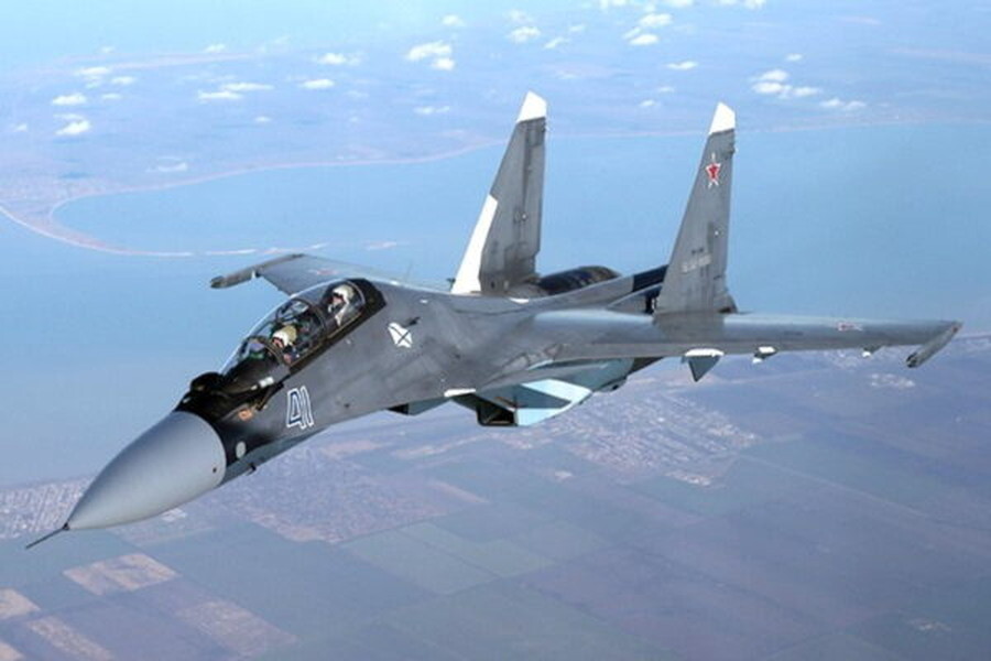 ロシア軍の「万能戦闘機」に真横から“刺客”が迫る 攻撃の瞬間を捉えた映像が公開 - Yahoo!ニュース