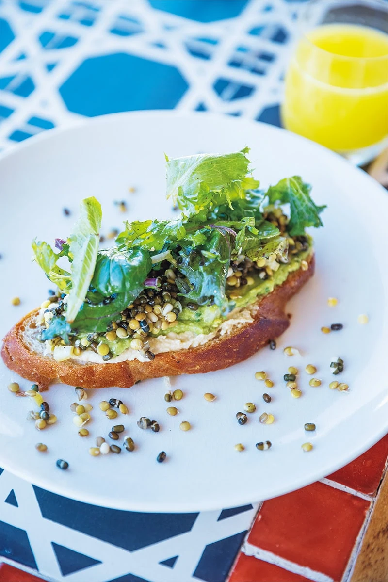 少し酸味があって重すぎないアボカドペーストとフレッシュなスムージーのビュッフェに感動。