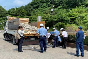 近畿運輸局／和歌山県警と合同で過積載運行・不正改造の取締りを実施 - トラックニュース