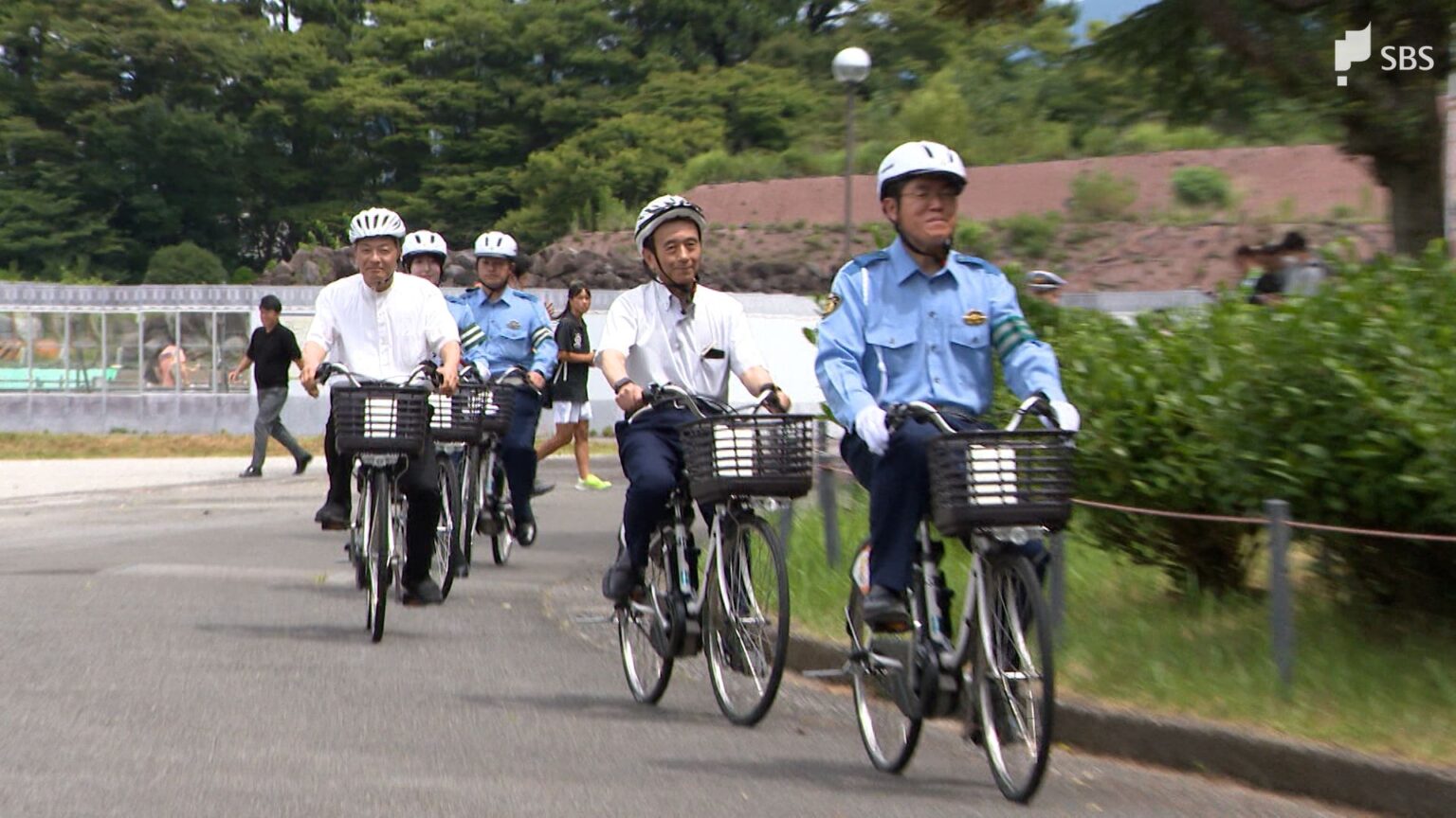 「事故に遭ったときにあるかないかで結果は変わる」静岡県警本部長や静岡知事らがヘルメットかぶり安全な自転車の乗り方をPR 夏の交通安全県民運動スタート（静岡放送（SBS）） - Yahoo!ニュース - Yahoo!ニュース