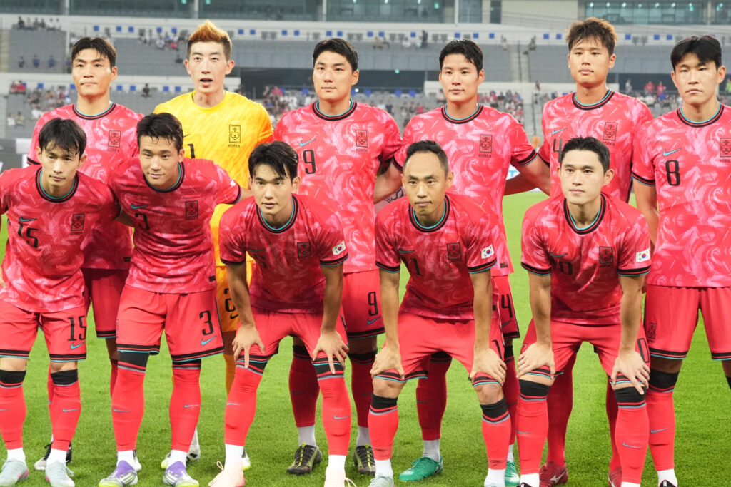 「アジア4位転落の危機」日韓戦で敗れたサッカー韓国代表、韓国メディアが“敗北の余波”を嘆く「日本の追撃どころではない」（フットボールチャンネル） - Yahoo!ニュース - Yahoo!ニュース